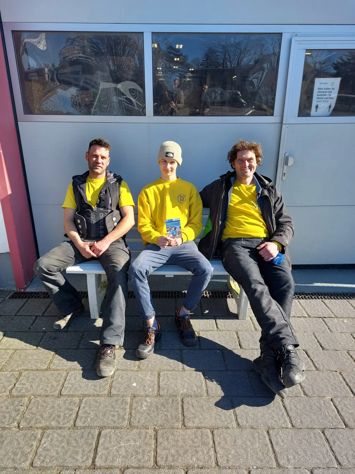 Auszubildende und Team im Gerüstbau – Rohrgerüstbau Pronin Hamburg